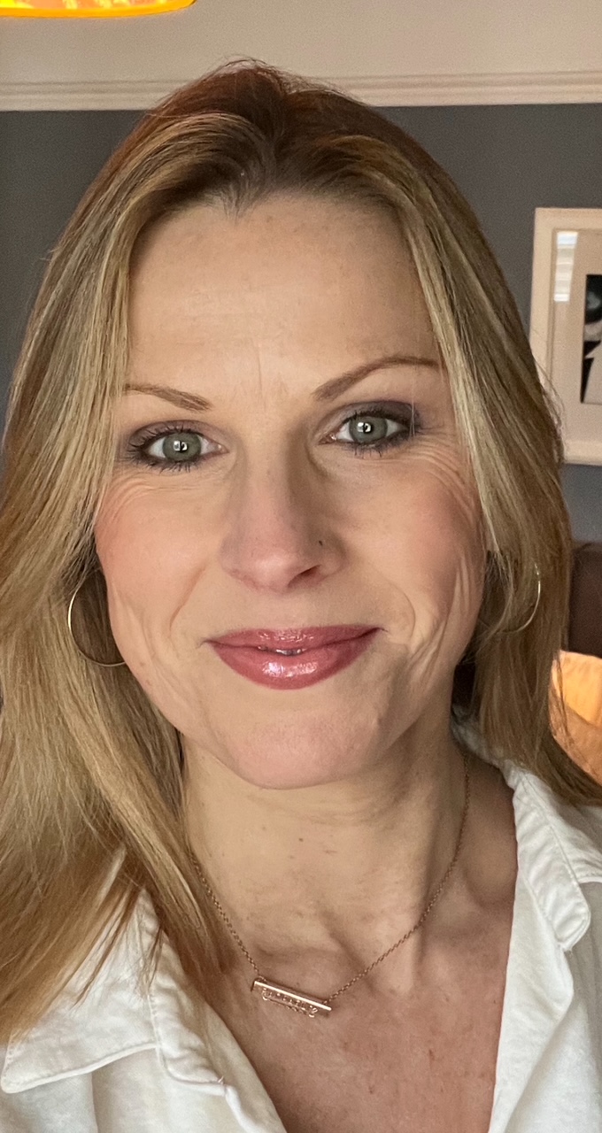 Rachael, founder of Confident French
